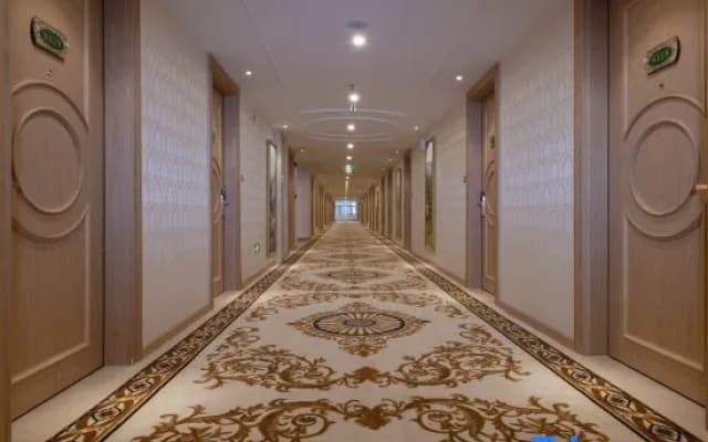 Vienna Hotel (Huizhou Zhongkai High-speed Railway Station Tongqiao Branch)