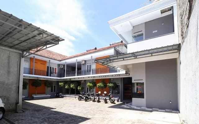 Hotel O Garut near Alun-Alun Tarogong formerly Wisma Etiga
