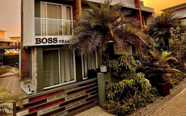Boss 3 BHK With Pvt Pool By Stellar Stays