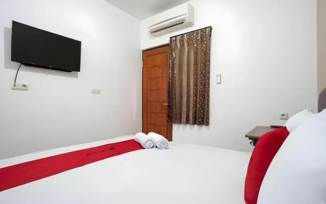 OYO 94735 RD Near Eka Hospital Bsd City