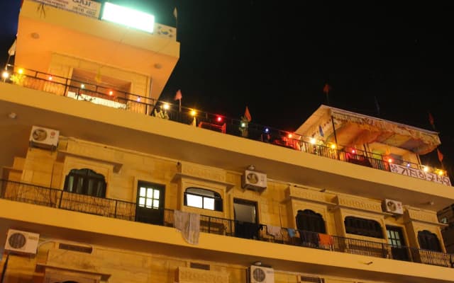 Gaji Hotel