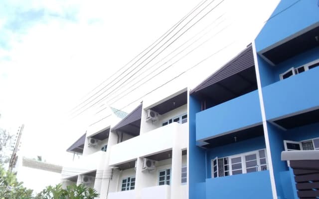 Albatross Guesthouse Thungwualaen Beach
