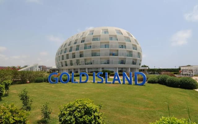 Отель Gold Island Selected