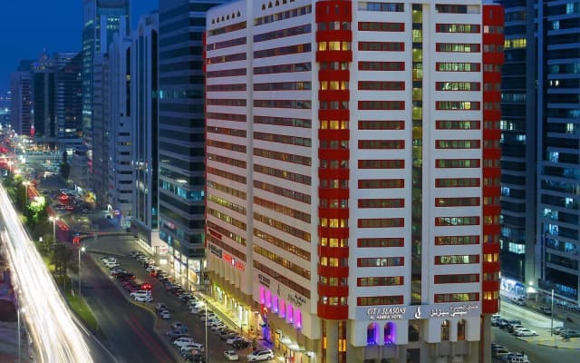 Отель City Seasons Al Hamra Hotel
