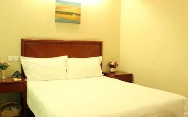 GreenTree Inn Anqing Renmin Road Business Road Express Hotel