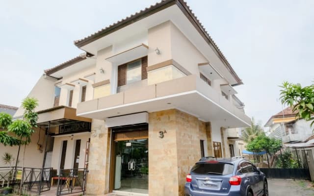 Candi Panggung Family Guest House Syariah by OYO Rooms