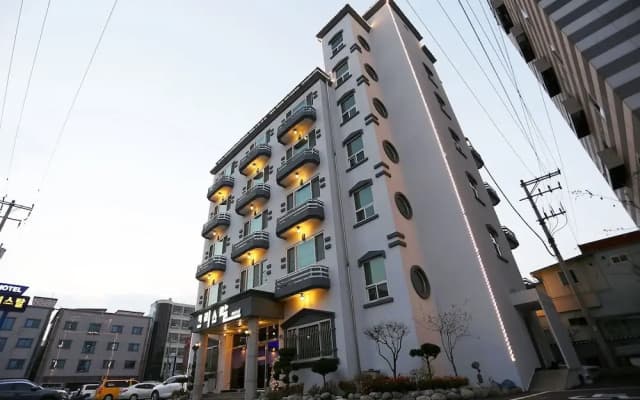 Gangneung Crystal Motel