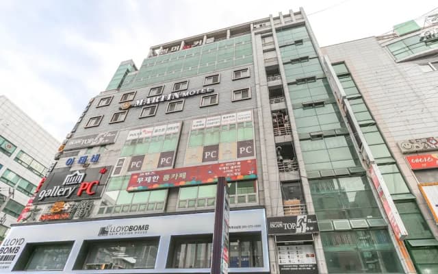 Changwon Sangnam-dong Martin