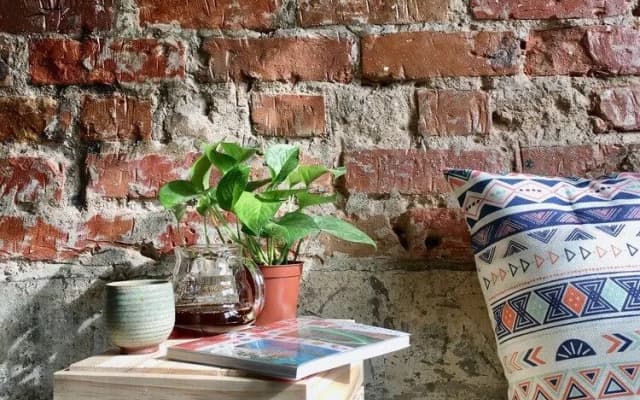 Vspace Guesthouse & Cafe