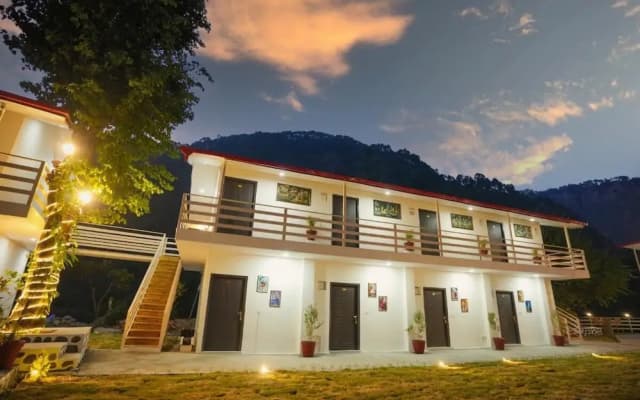 Nature Sprint Resort By The River