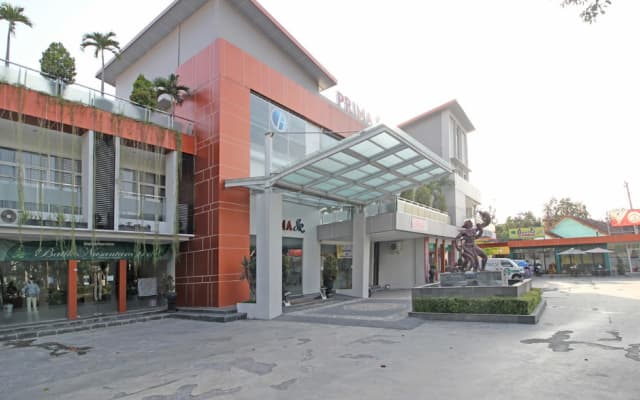 Reddoorz Premium near Sleman City Hall