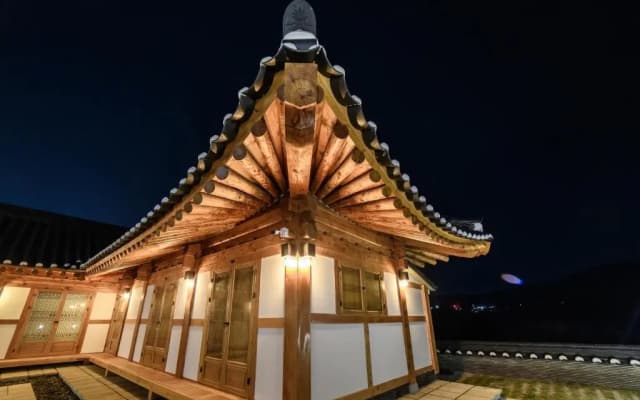 Hwarangroo