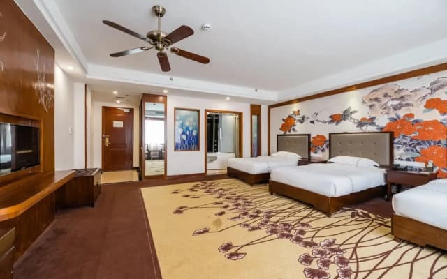Rezen Hotel S&N