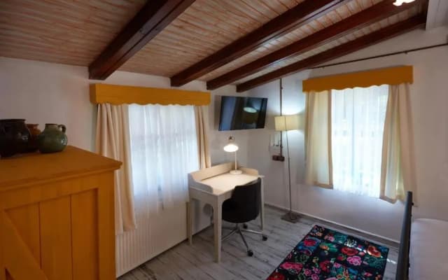 Dachas Cove Hotel
