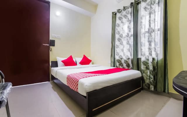 OYO 26664 Hotel Kumar Inn
