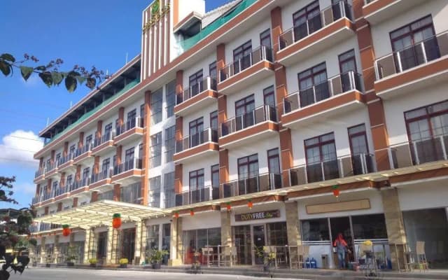Green Rose Hotel