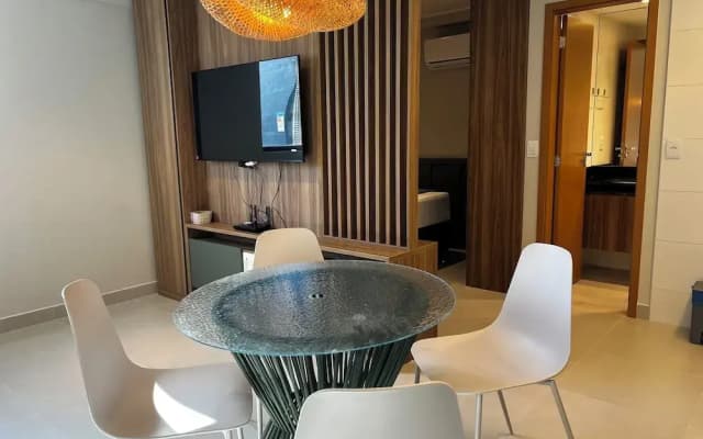 Studio Design 3 Apt 604