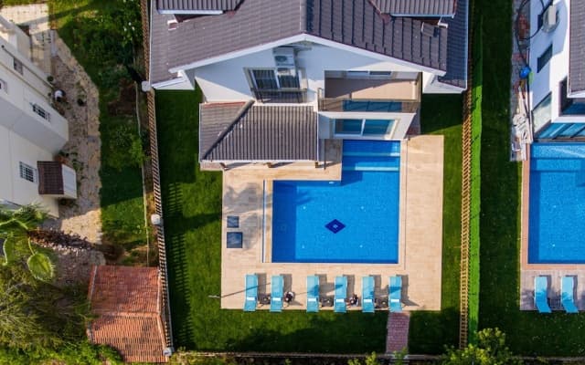 Lilly Villa 1