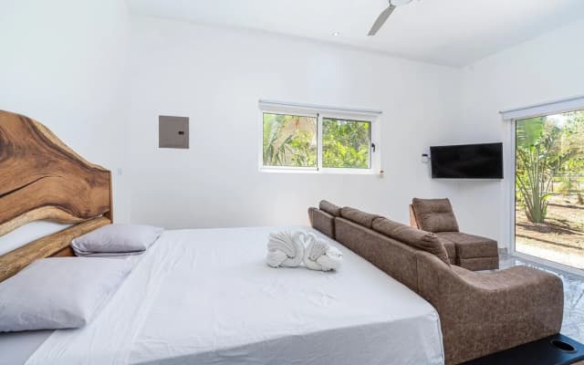 Modern Home and Guesthouse in a Peaceful Gated Community with a Private Swimming Poo
