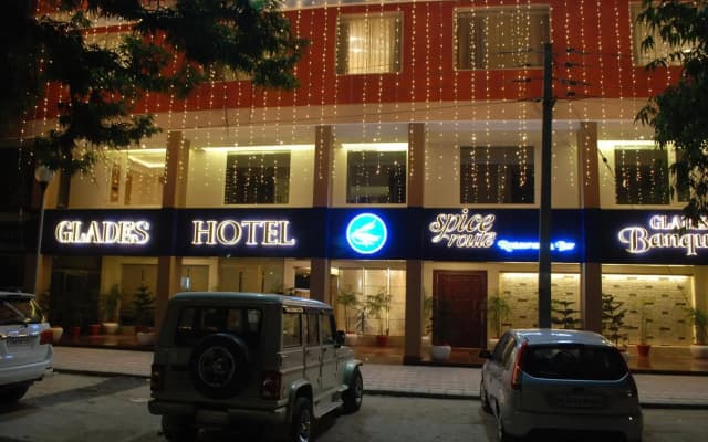 Glades Hotel