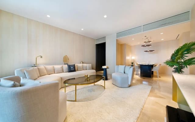 Maison Privee - Luxury Sea View Apt in FIVE Resort on The Palm