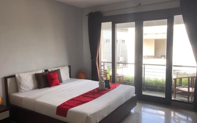 RedDoorz near Jimbaran Beach 2