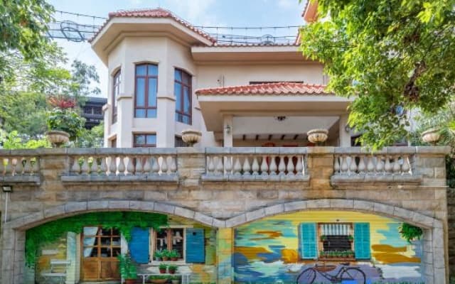 Heyuan guest world fun villa Annan Peninsula hot spring villa