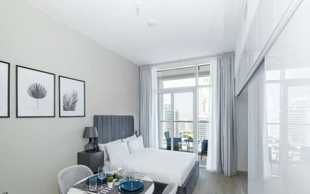 LUX Holiday Home - Studio One 1