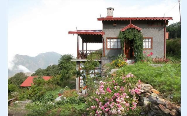 Jungle Lore Birding Lodge