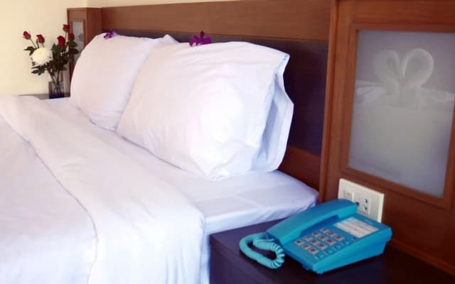 Suite Dreams Hotel