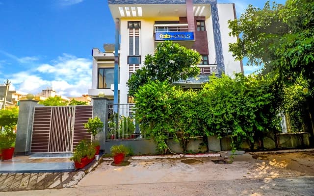 FabHotel Blue Moon Residency