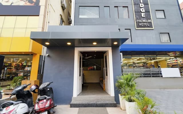 Fabhotel White Ridge