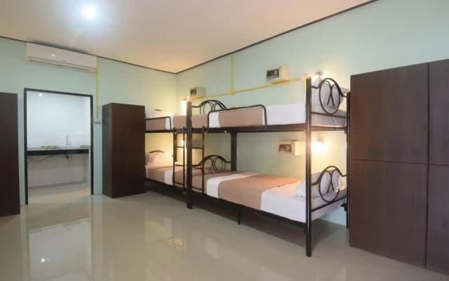 Lanta Long Beach Hostel