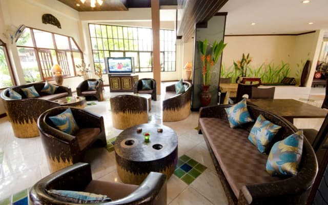 S Lodge Pattaya (formally known as Sabai Lodge)