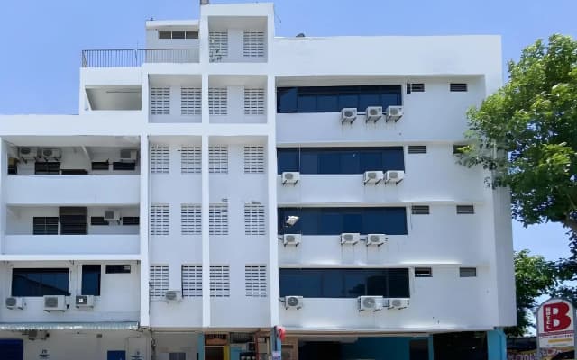 B-Hotel