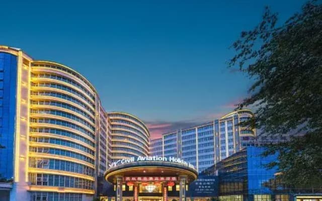 Tengchong Aviation Holiday Hotel