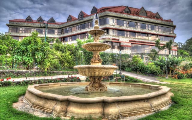 Ravine Hotel