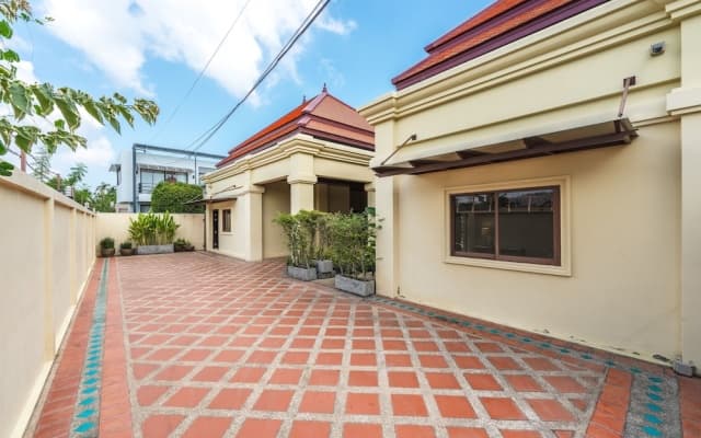 Generous 6BR Balinese Pool Villa Sophia