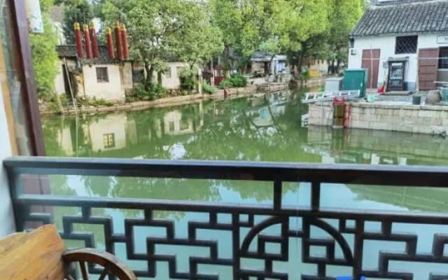 Qinnanshe Lane Inn (Tongli Ancient Town Store)
