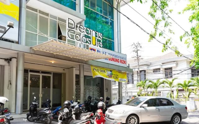 RedDoorz Hostel @ DI Panjaitan Simpang Lima