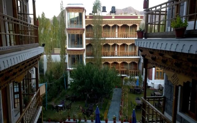 TIH Hotel Royal Palace