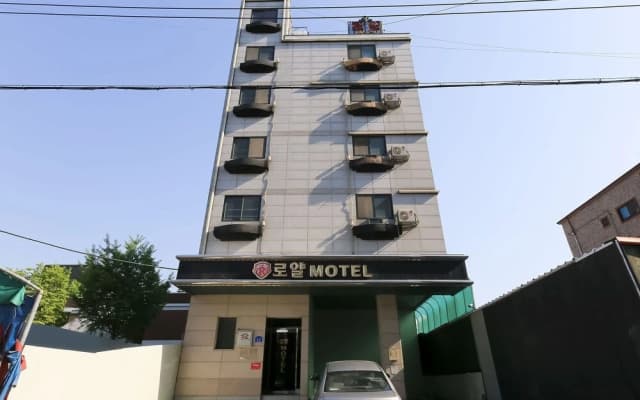 Daejeon Sintanjin Royal
