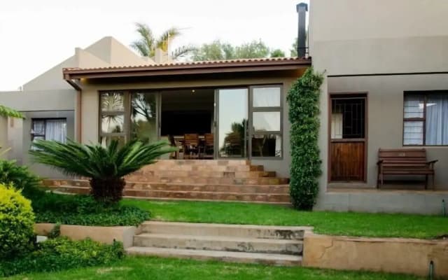PhysEQFiT Guesthouse