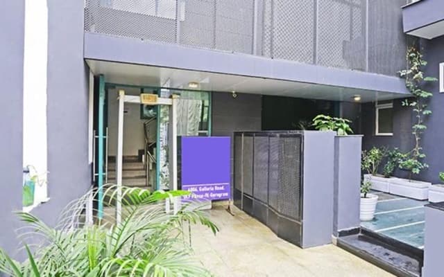 FabHotel The Runner - Nr Galleria Market Gurgaon