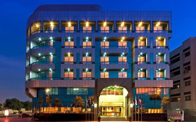 Sun & Sands Seaview Hotel
