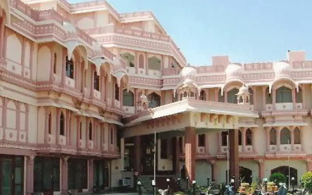 Hotel Raj Vilas Place