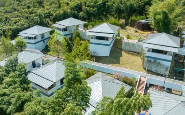 Qianna Guanshan Hot Spring Resort Hotel
