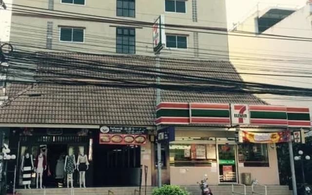 Nimman Expat Home