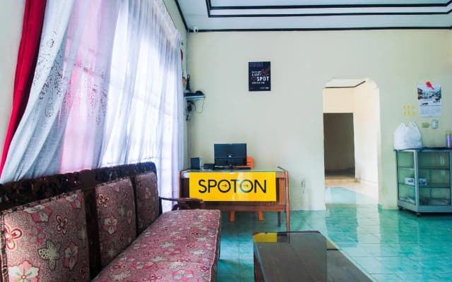 SPOT ON 2370 Berkah Homestay Syariah
