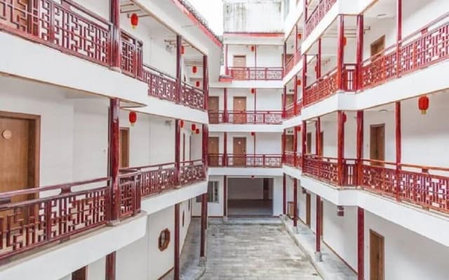 CHEERMAY Hotel (Yangshuo Shili Gallery Yulong River)